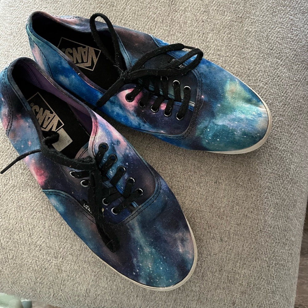 Vans galaxy tennis shoes